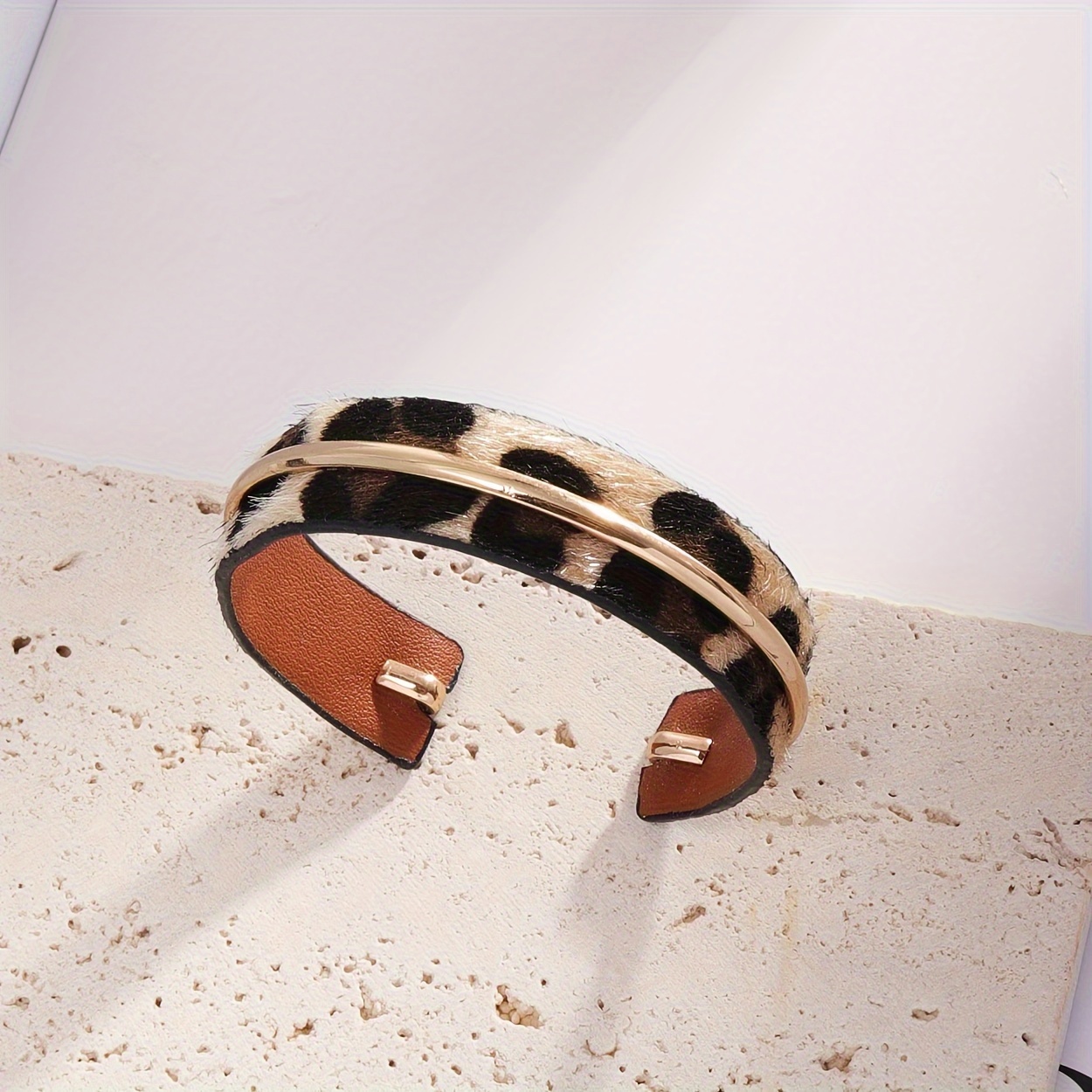 

Flocking Leopard Pattern Open Bangle Elegant Sexy Style Pu Leather Jewelry Trendy Female Gift