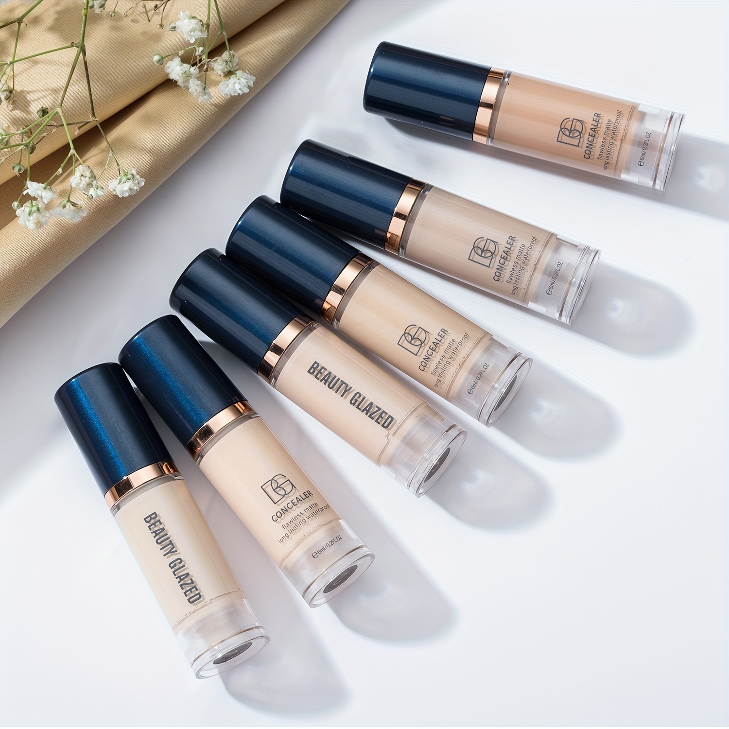 Long-Lasting Liquid Concealer with Full Coverage, Hydration, and Highlighting