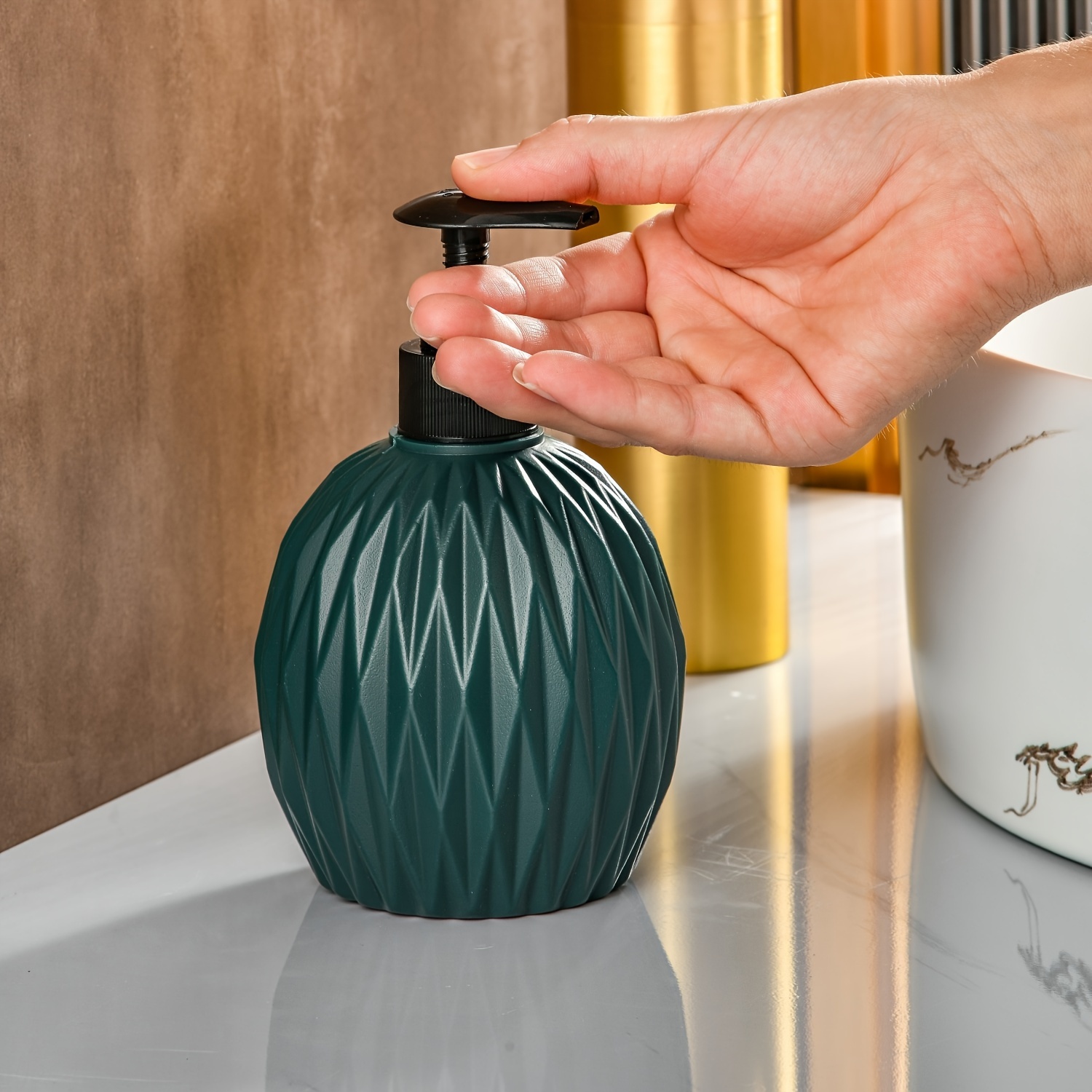 

Hand Soap Dispenser, Pump Bottle Refillable Empty Lotion Dispenser Liquid Container For Bathroom Kitchen College Dorm