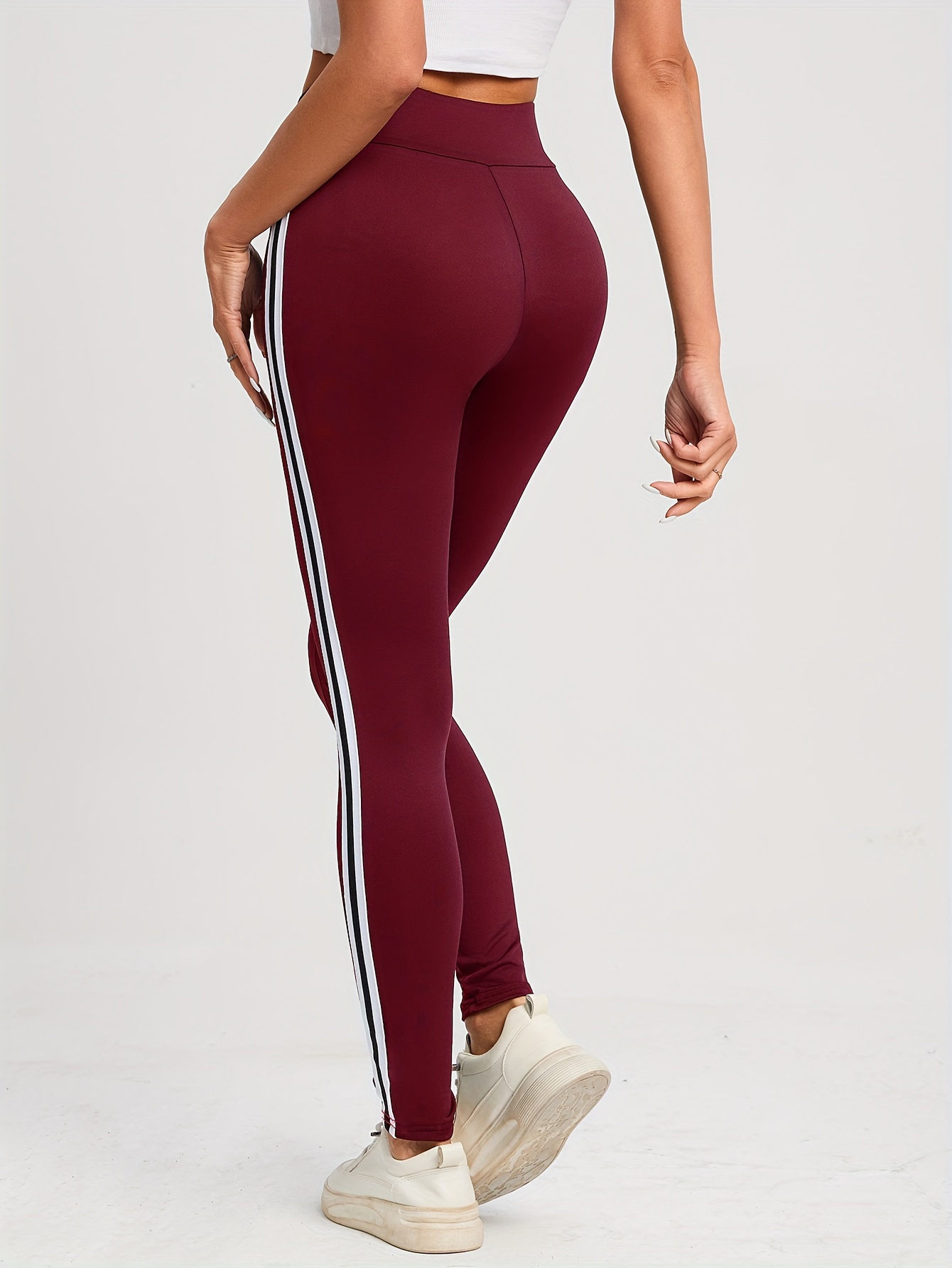 Striped and Perforated Seamless Highwaist Leggings