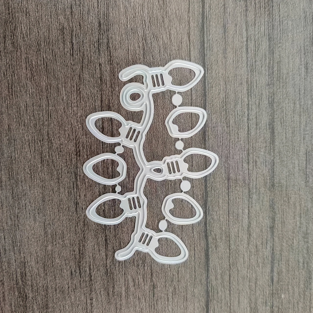 Metal Christmas Lights Die Cuts New Year Lantern Cutting Dies Light String Embossing Stencils For Making Diy Scrapbooking Photo Album Decorative