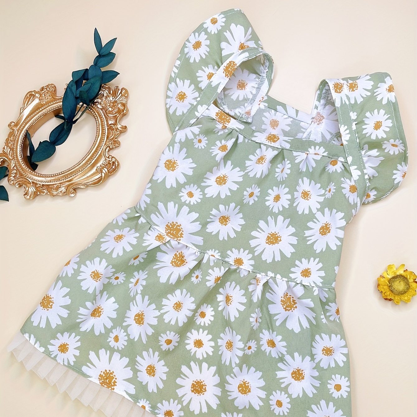 Green daisy print on sale dress