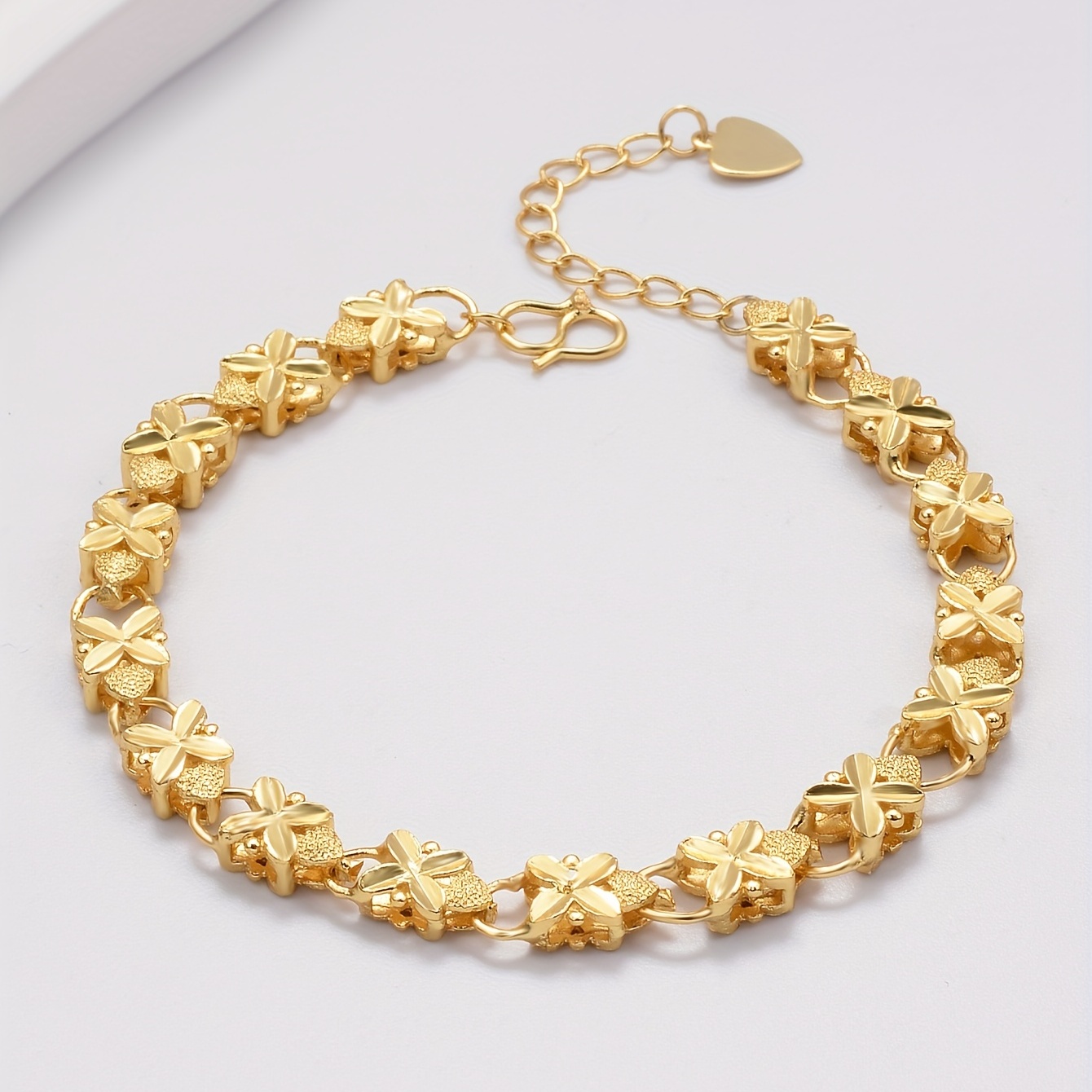 Clover Heart Flower Decor Bracelet, 18K Plated Fashionable Gift