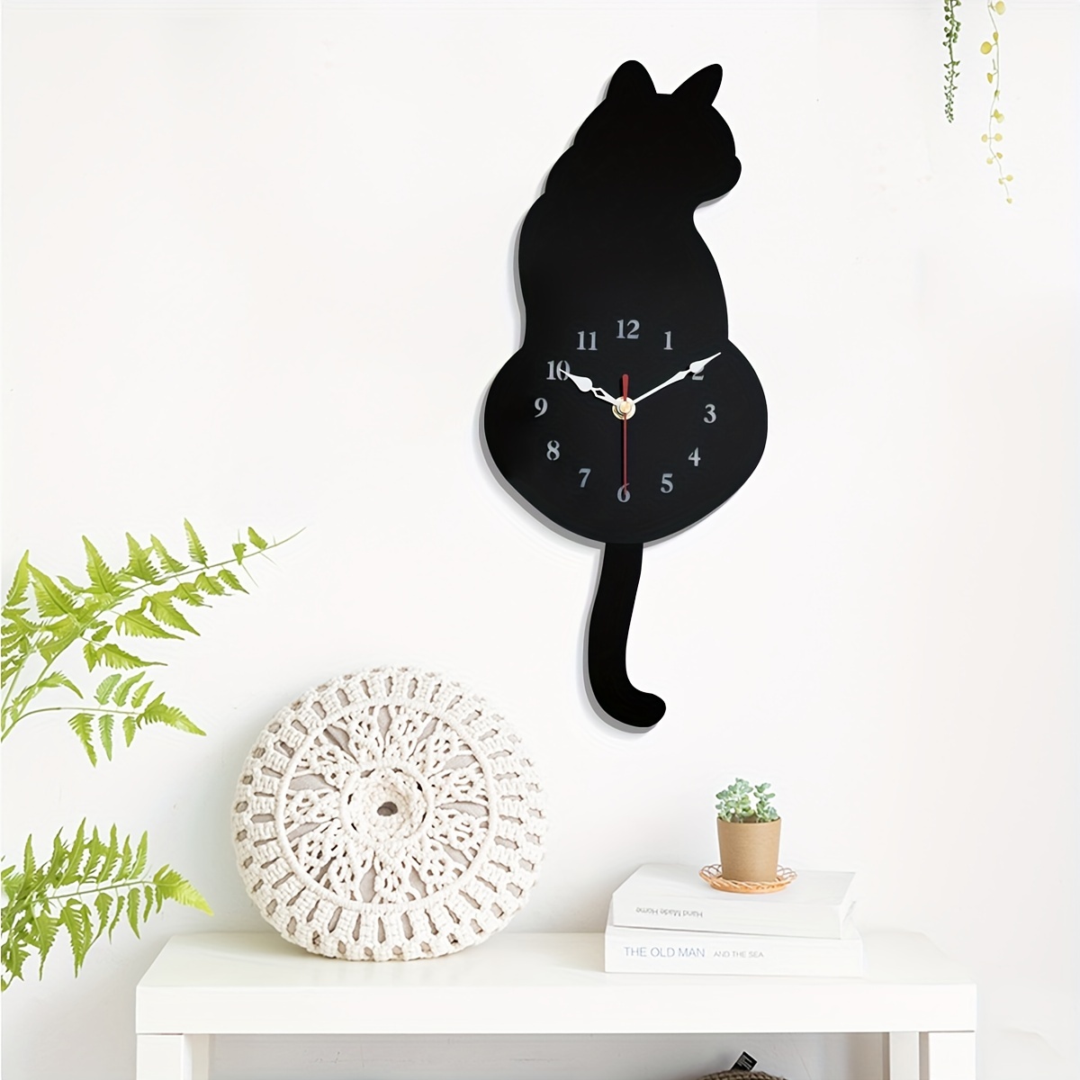 TOMMY and FISH pendulum wall clock with cute kitten