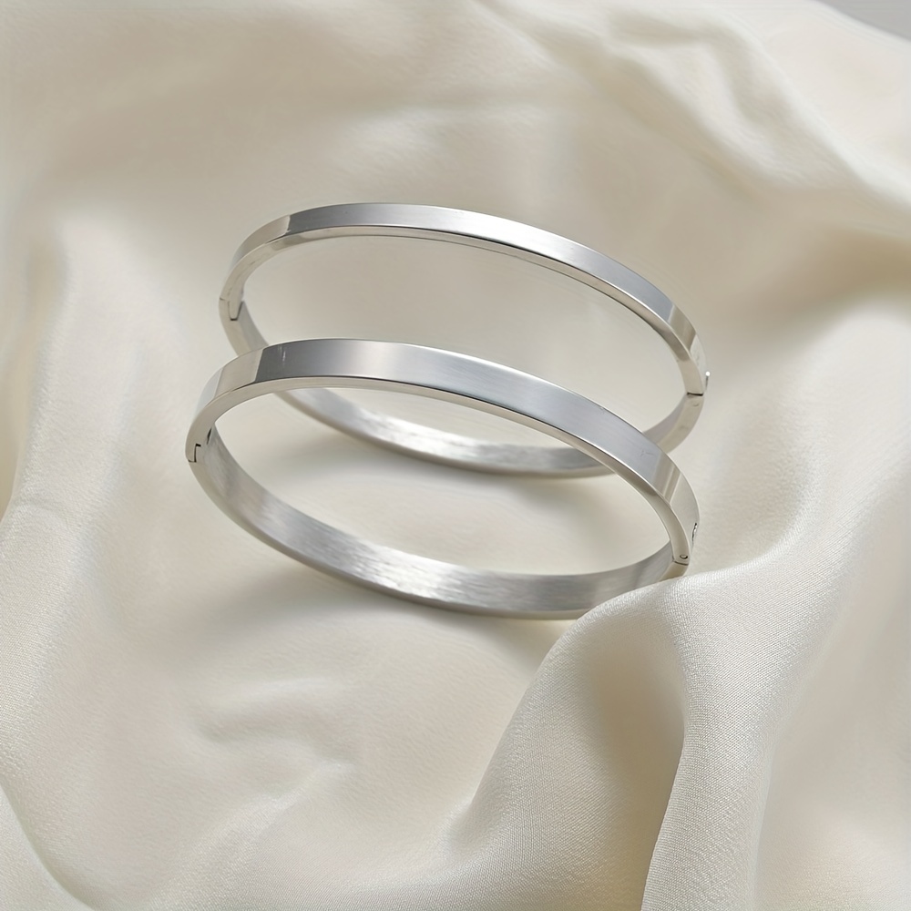 2pcs Stainless Steel Egg Shape O-Ring Buckle Bangles