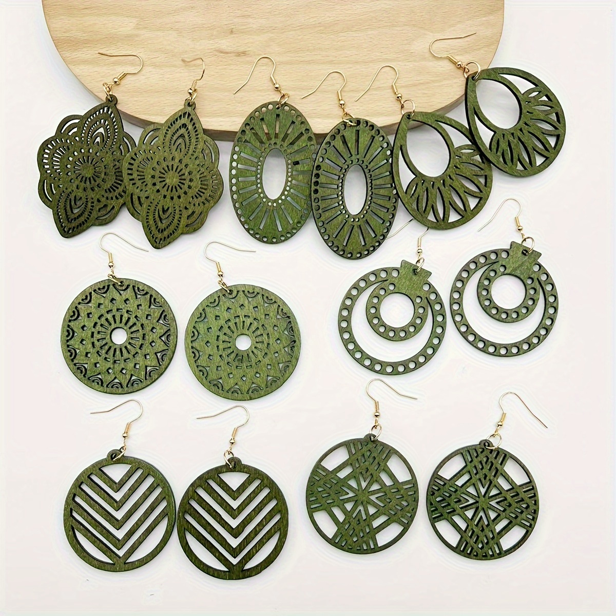 7 Pairs/1 Set Of Elegant Carved Wooden Earrings