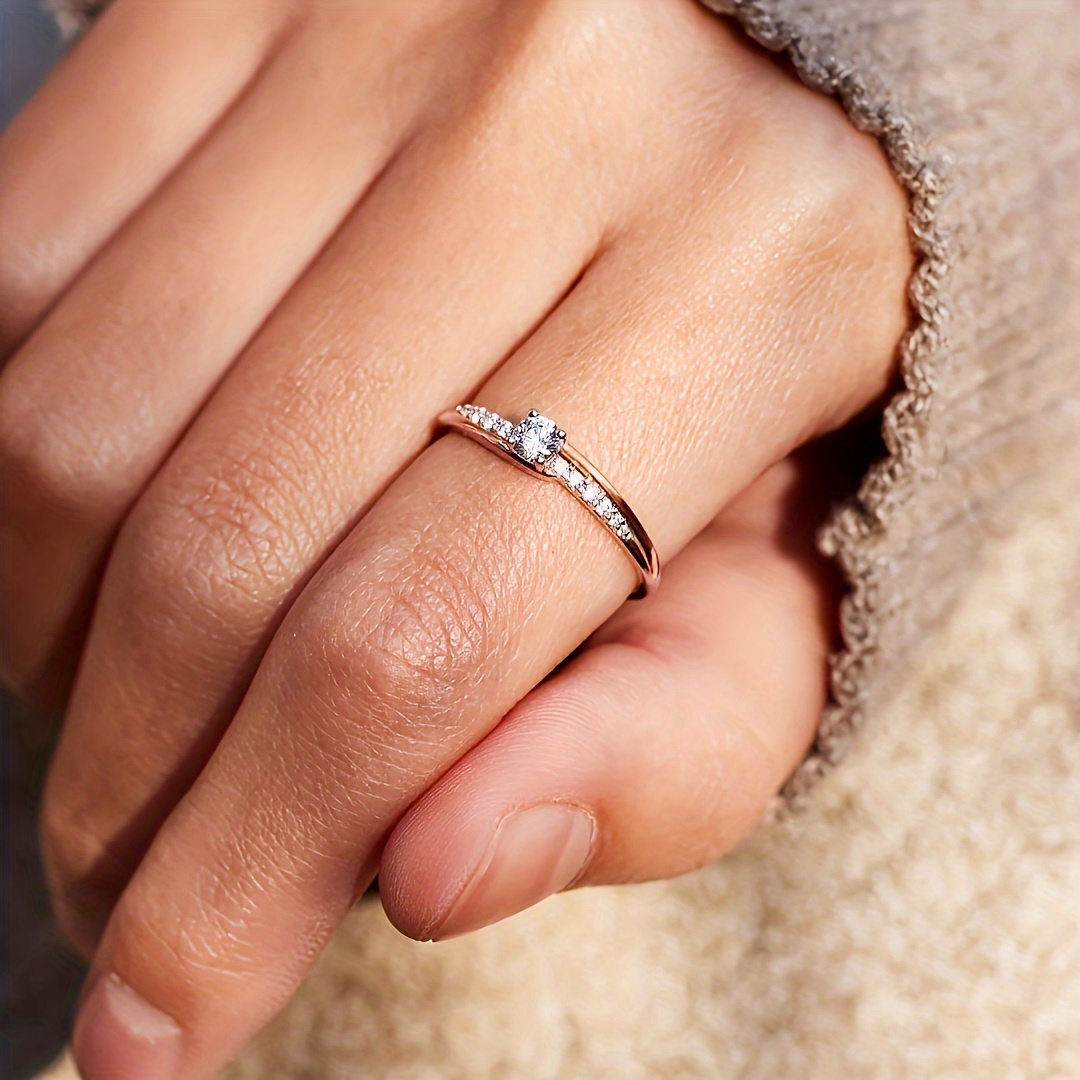 Image of Simple Classic Four-prong Inlaid Round Synthetic Zirconia Women's Engagement Ring, Gift For And Lovers