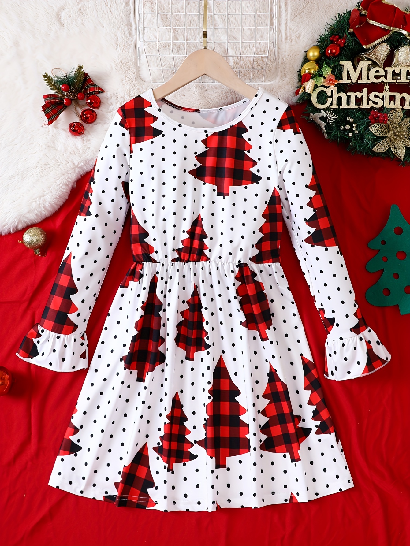 2pcs Girl's Trendy Christmas Outfit, Hoodie & Plaid Pattern Sundress Set,  MERRY CHRISTMAS Print Kid's Clothes For Spring Autumn
