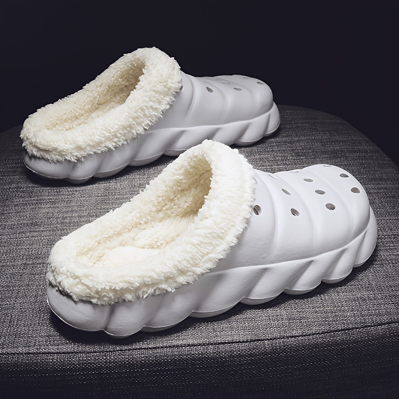 Fluffy yeezys discount