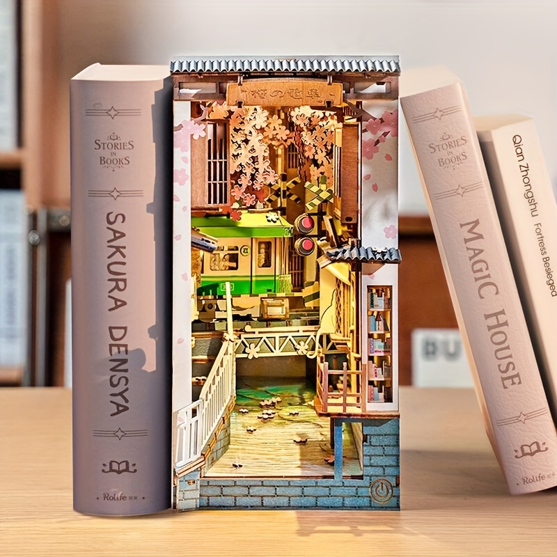 Rolife DIY Book Nook Kit 3D Wooden Puzzle, Bookshelf Insert Decor Sakura  Densya