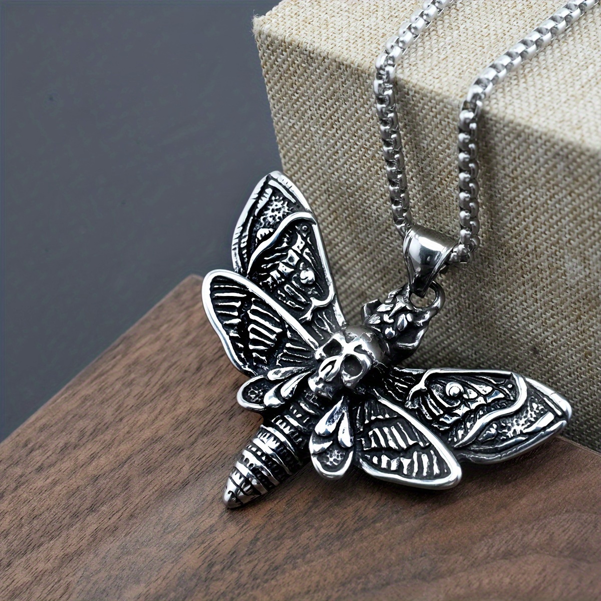 Reliquaire Pendentif - Papillon bleu - Crémation Montréal