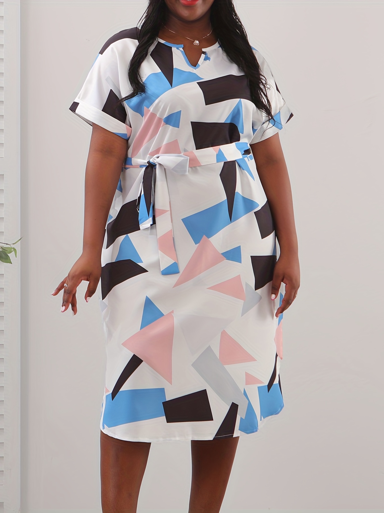 プラスサイズのエレガントなドレス、レディースプラス幾何学プリント半袖ノッチネックドレス