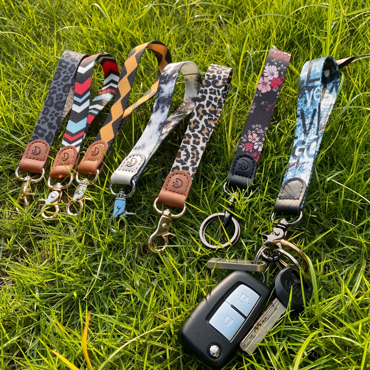Uliya Wrist Lanyards Key Chain, Cute Wristlet Strap Keychain Holder for  Women Men Car Keys ID Badges Card Wallet Phone Camera at  Women's  Clothing store