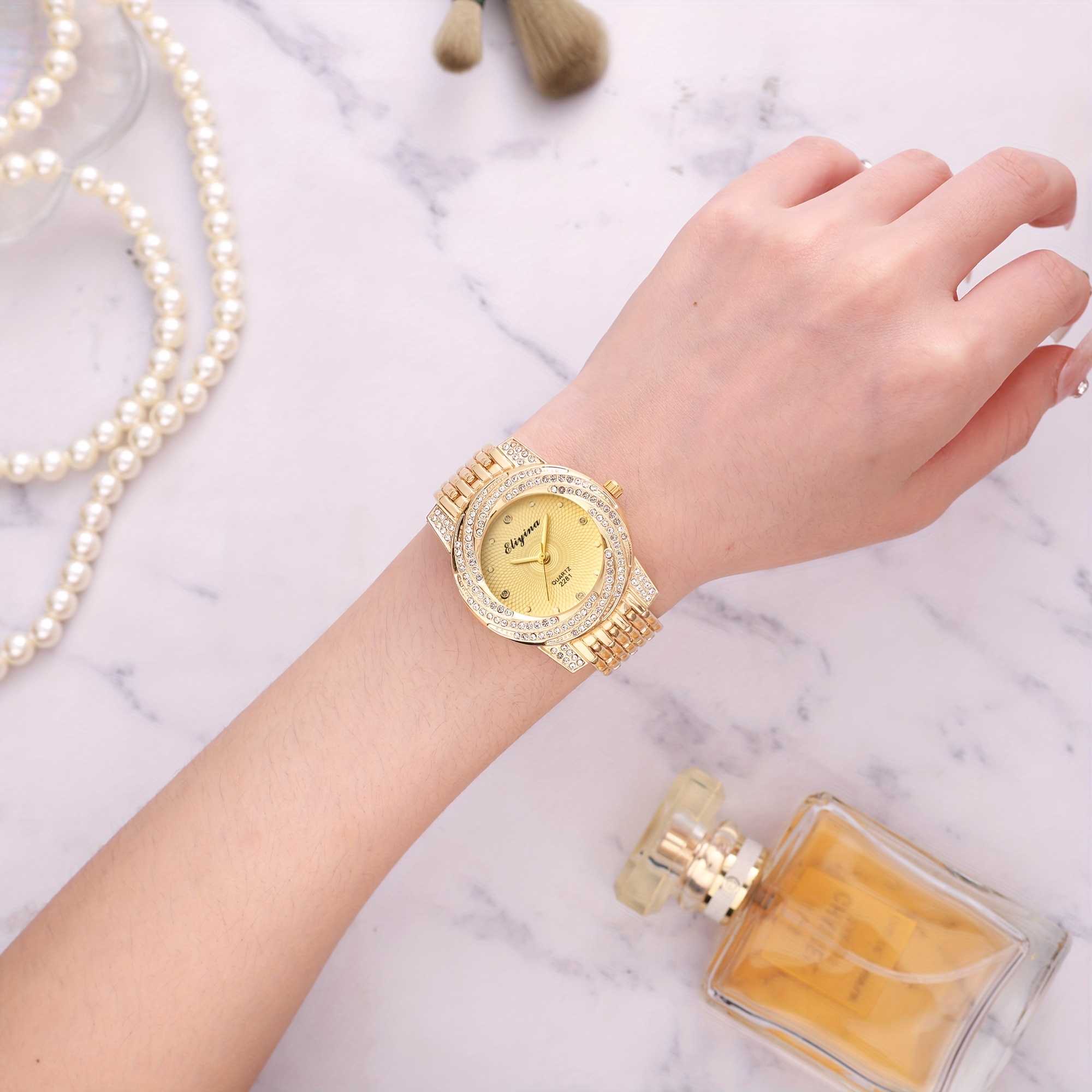 Ladies watch 2025 golden colour