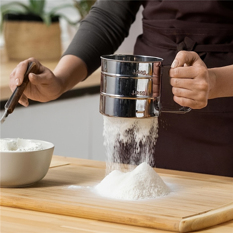Tamis à farine en acier inoxydable pour lave-vaisselle - Shaker télescopique  manuel - Pour la maison, la cuisine, la décoration de gâteau : :  Maison