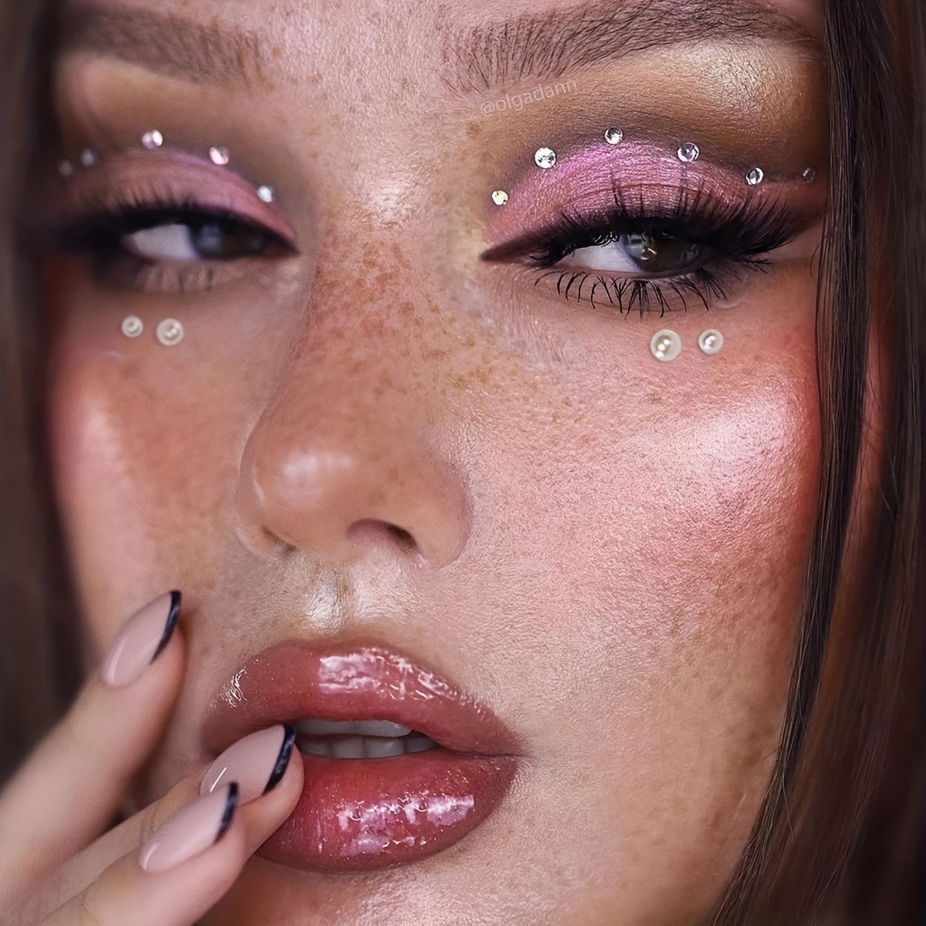 New look makeup face rhinestones on  Trending MV