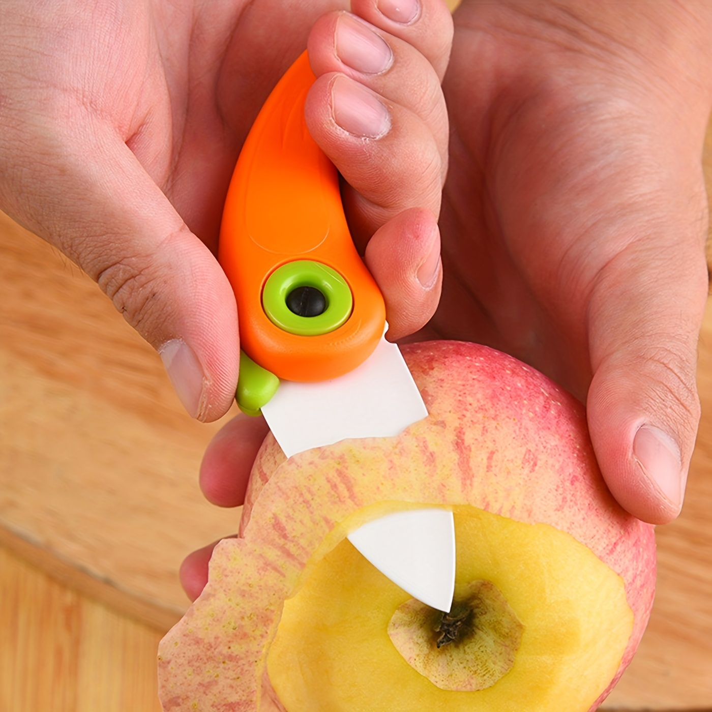 Couteau à Éplucher avec Tube de Stockage PP Éplucheur de Légumes Tranchants  Éplucheur de Fruits Durable Sûr pour la Maison Cuisine Légume de Fruits 