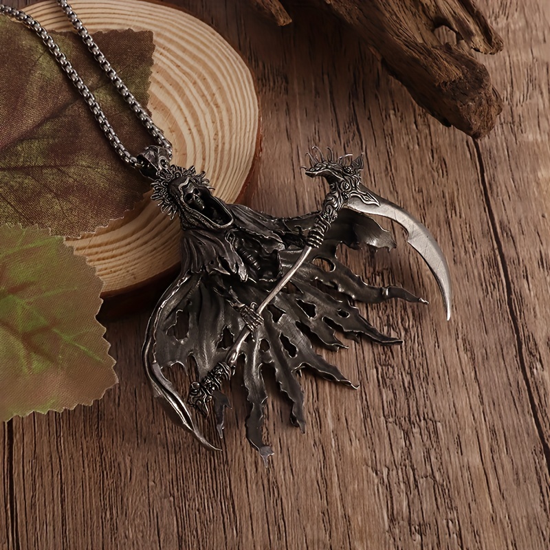 Retro Skull Pendant Necklace for Men, Unique Gift