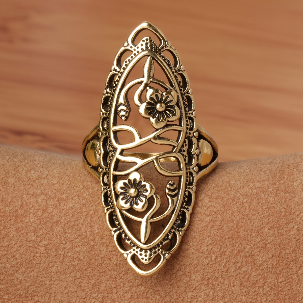 Vintage Flower Pattern Hollow Out Ring