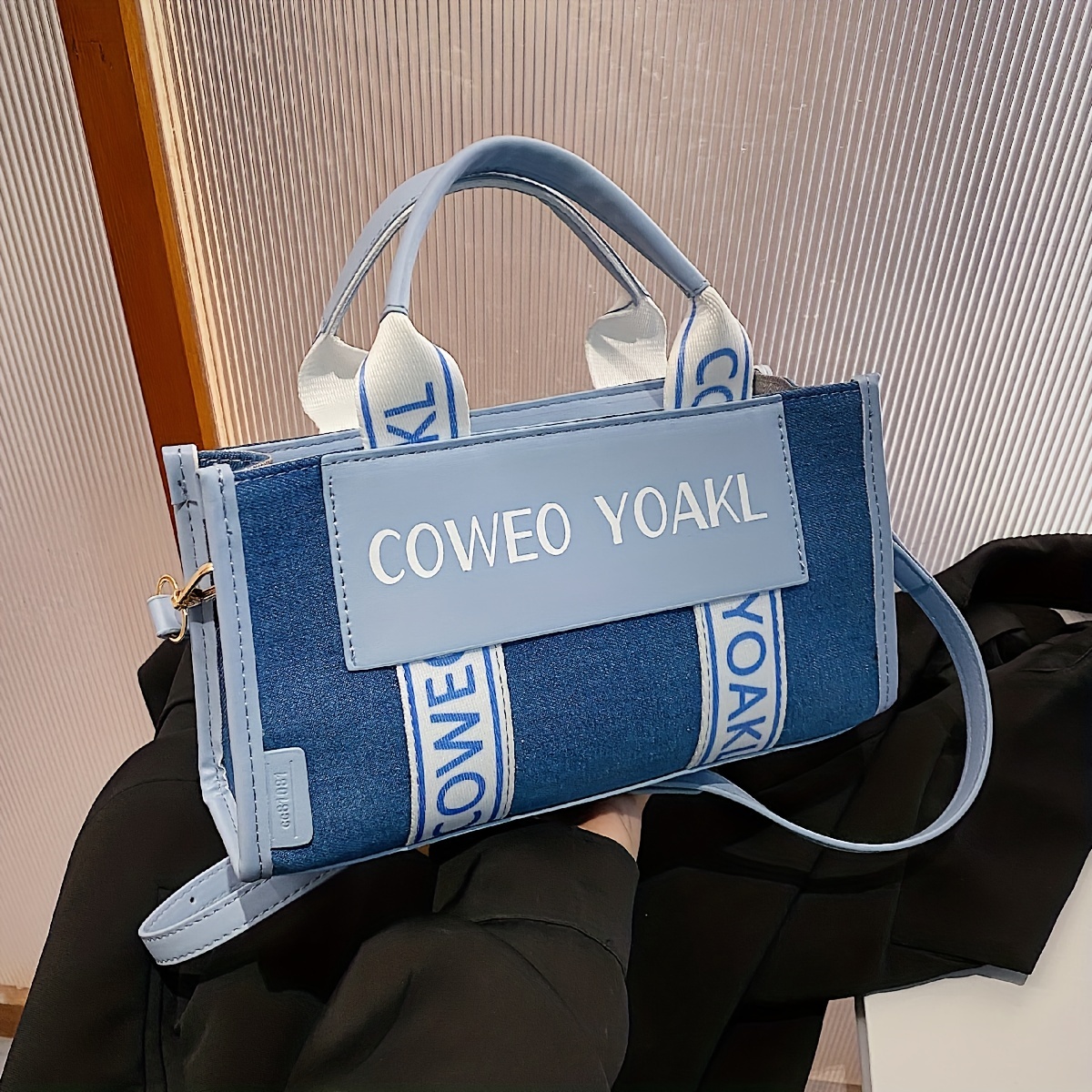 The latest collection of blue vintage & retro bags for women