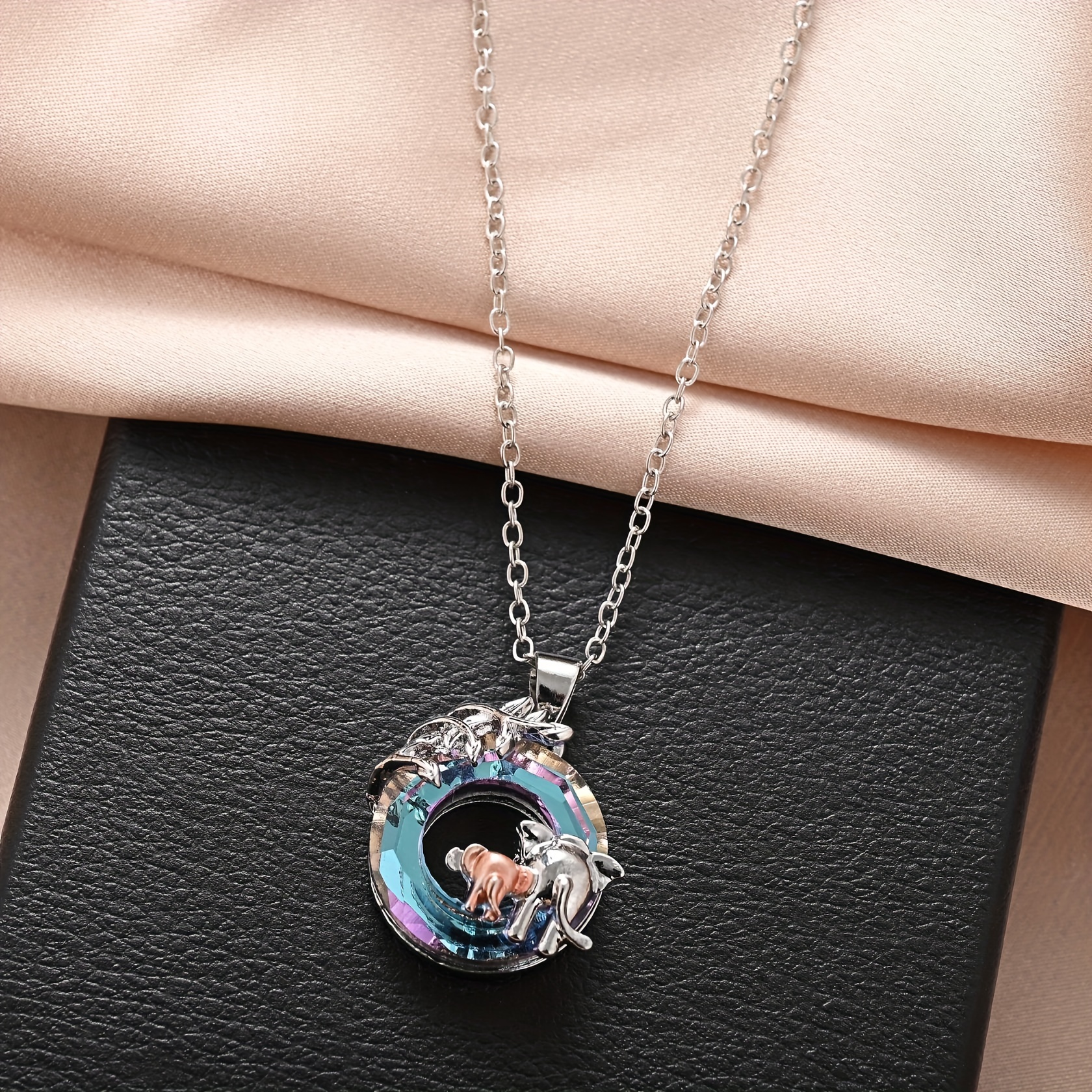 Mother and Daughter Elephant Pendant Necklace