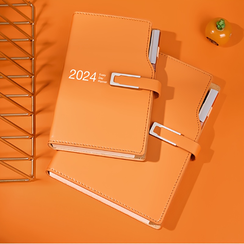 Agenda 2024 Journalier A5: Esthétique, Sans Spirale, En Français,1 Page Par  Jour, pas Rechargeable, 365 Jours, 365 Pages, Professionnel, Planificateur