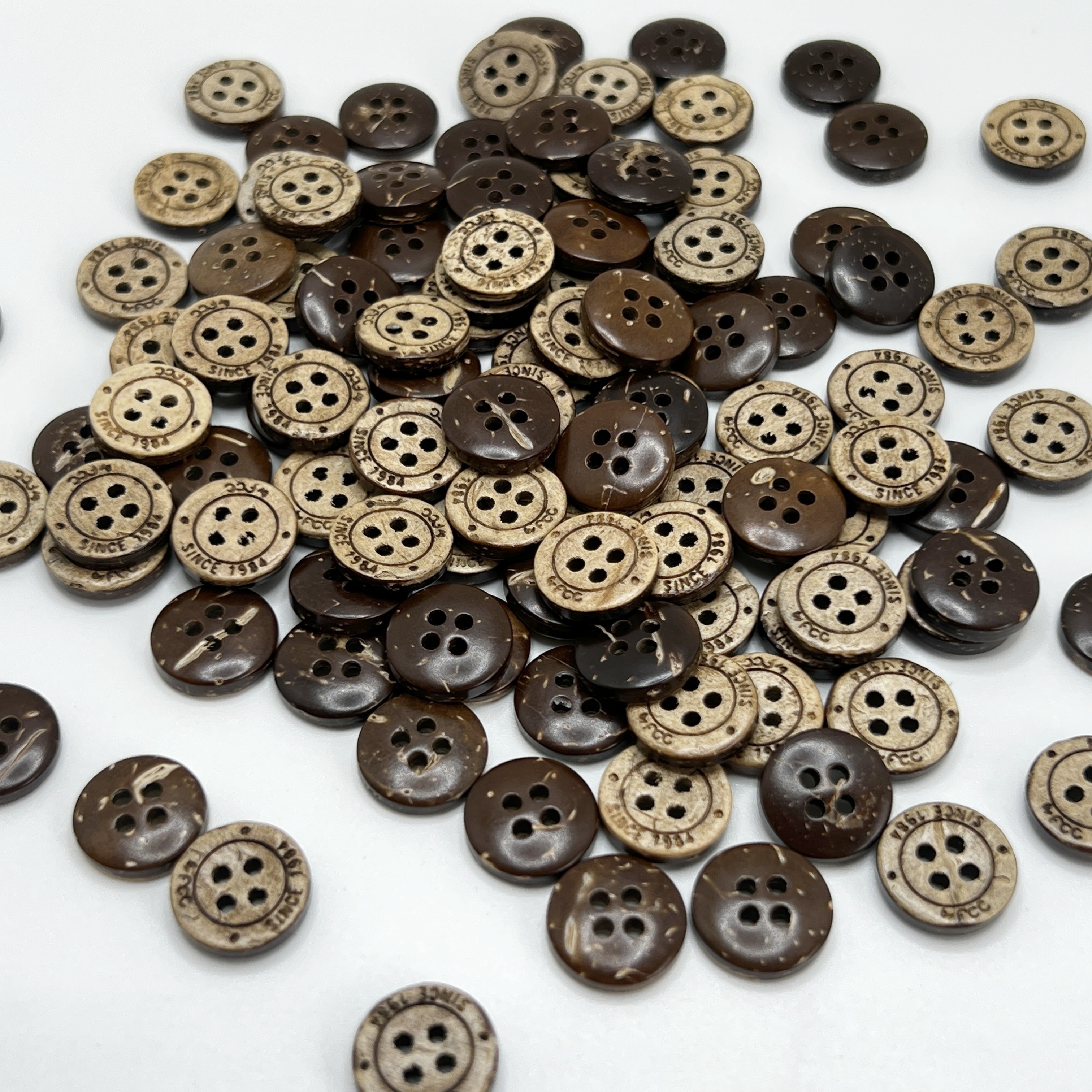 2 Hole Coconut Wood Buttons, 25mm Buttons, Sewing, Crafts, Round