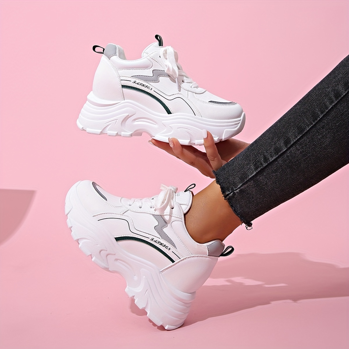 Women's Thick Bottom Sport Shoes Lightweight Non slip Chunky Sneakers