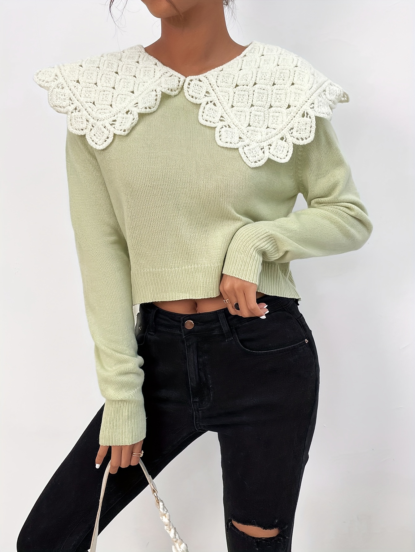 Keyhole back outlet sweater