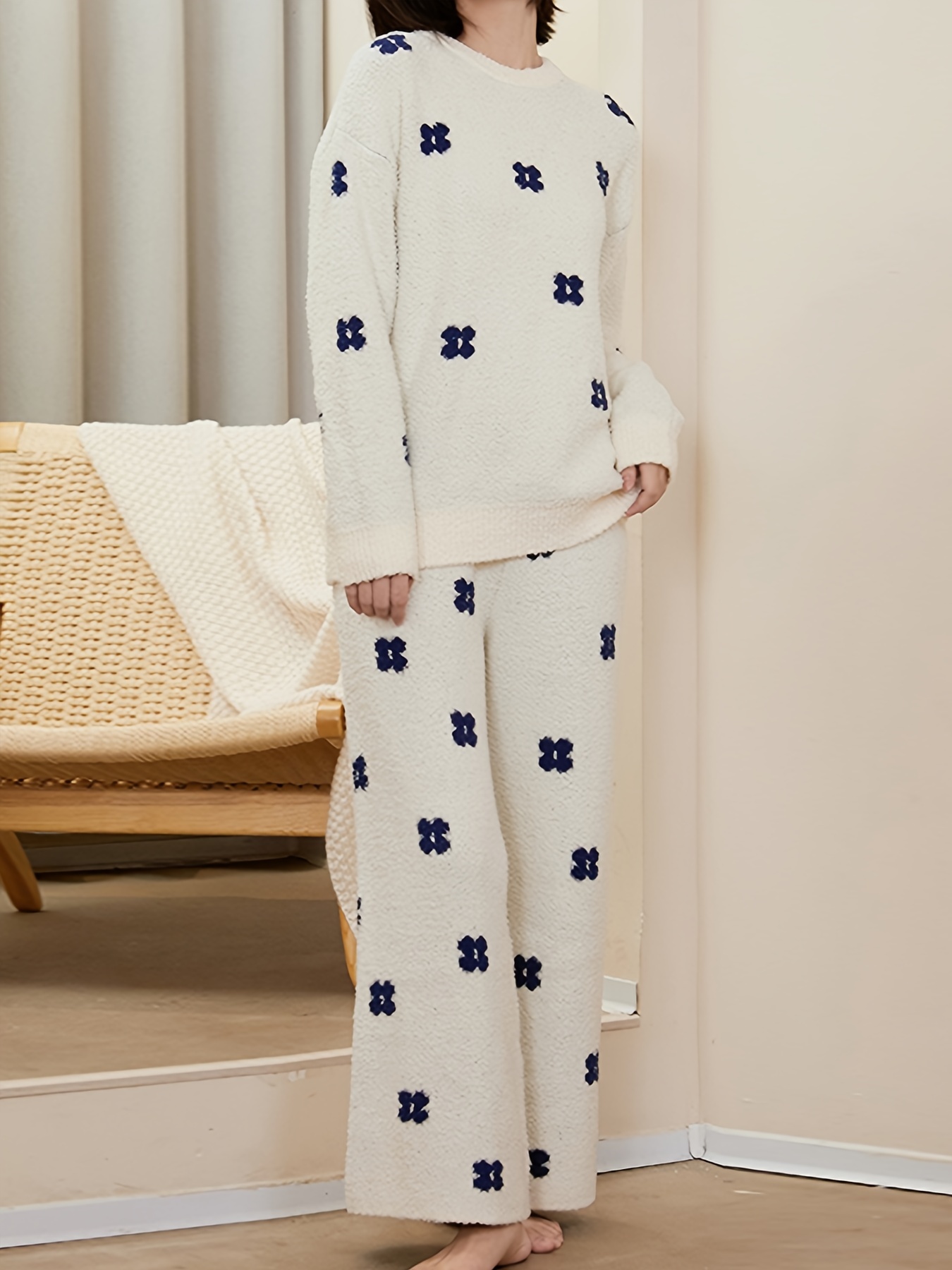 Women's Fuzzy Pajama Sets 2 Piece Pjs Cozy Fleece Warm Sleepwear Oversized  Pullover Pants Sets Loungewear for Winter Womens Clothes