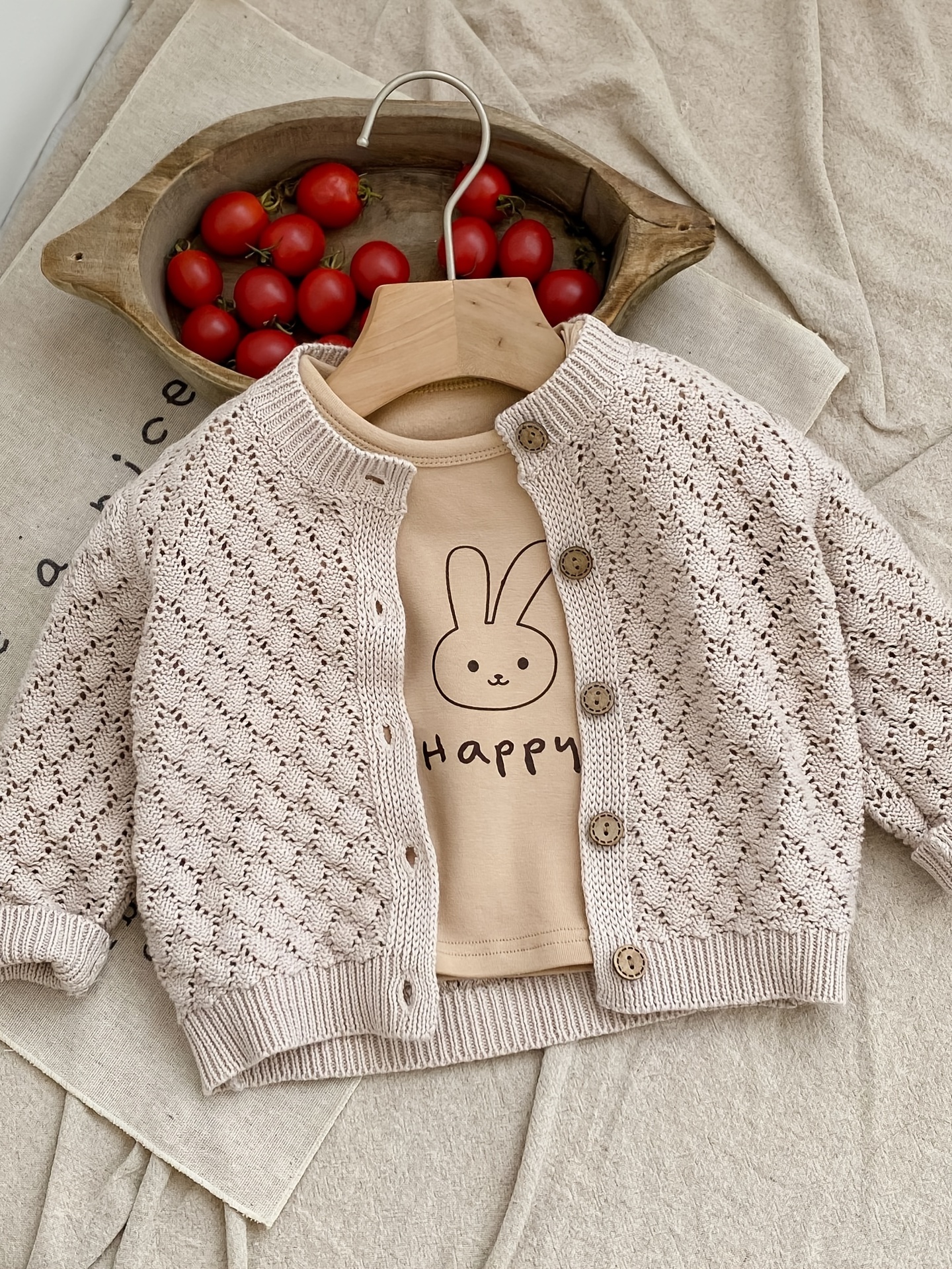 SHEIN Baby Girl's Casual & Comfortable Strawberry Pattern Sweater Suitable  For Spring & Summer