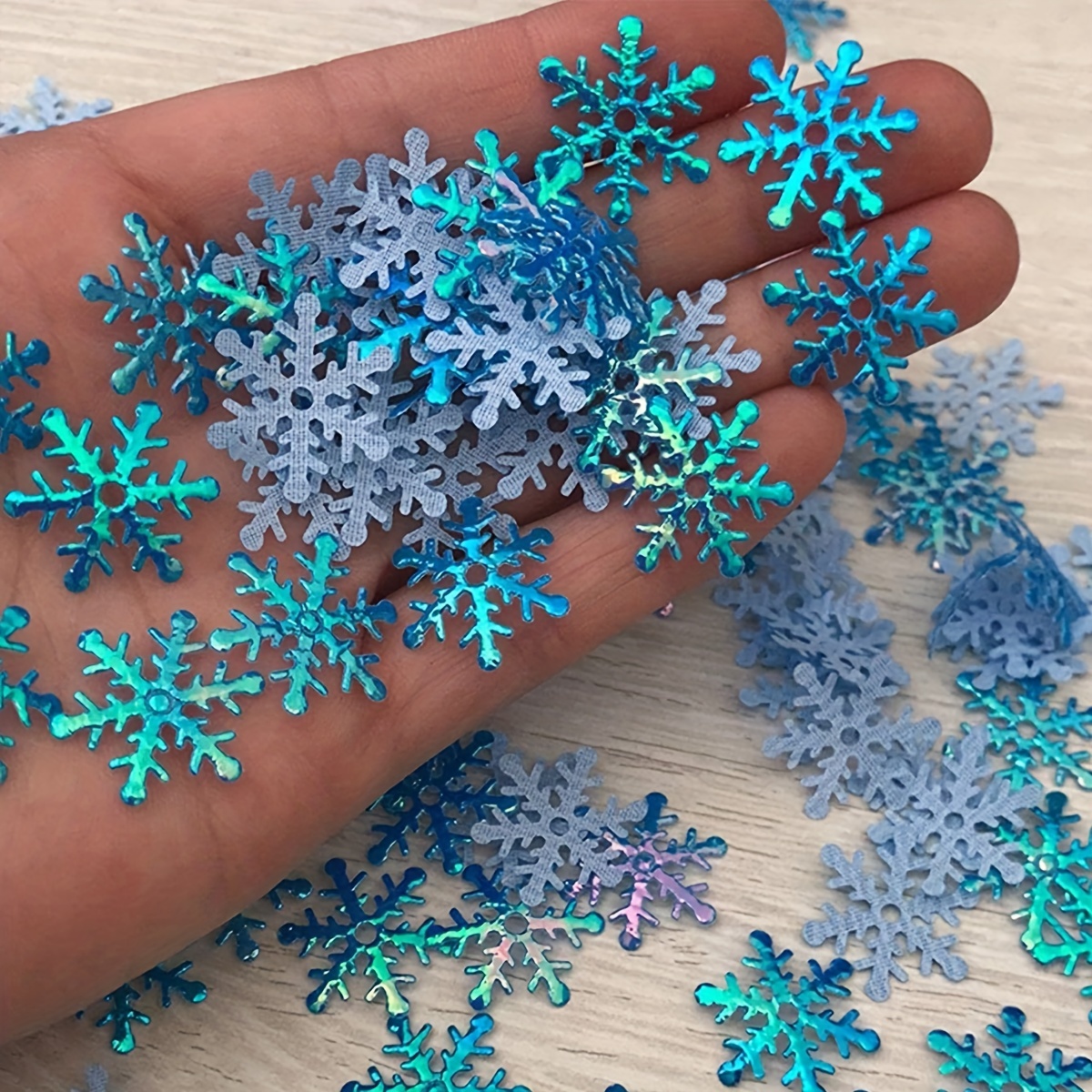 300pcs/pack, Snowflake Design Throwing Confetti, Snowflakes Confetti For  Christmas Wedding Birthday Holiday Party Table Decorations Supplies,  Snowflak