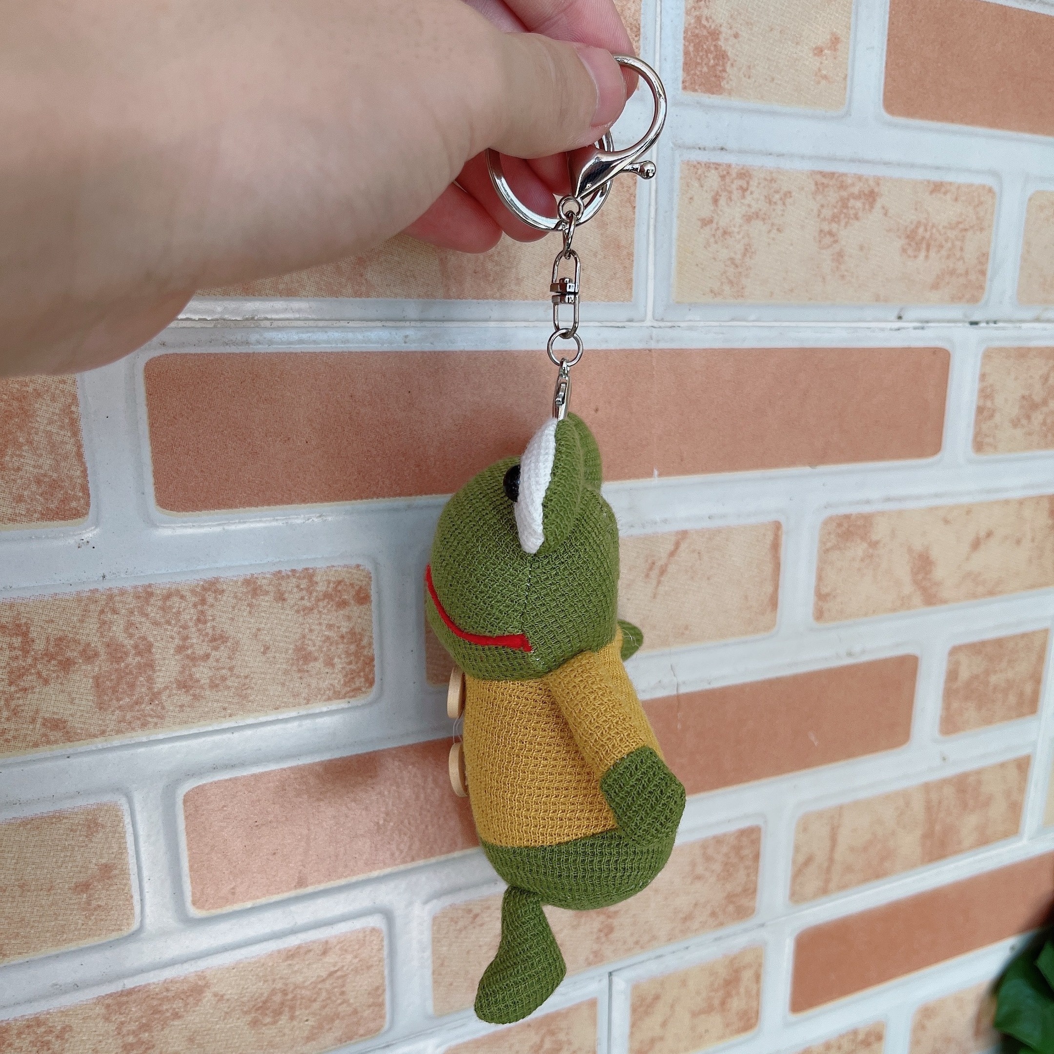 1pc Creative Handmade Eyelet Frog Plush Doll Toy, Bag Ornament School Bag Backpack Jewelry Birthday Gift, Christmas Gifts,Temu