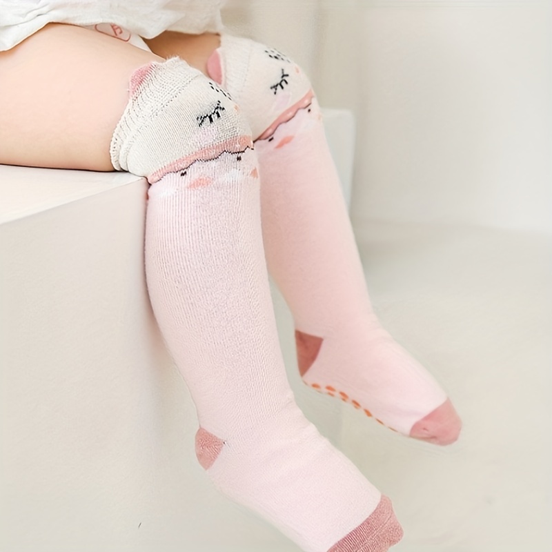 Calcetines largos para niña con estampado