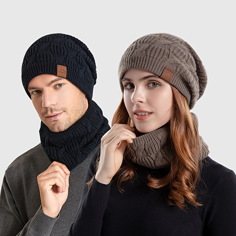 Chapeau de bonnet cagoule en tricot thermique d'hiver avec une