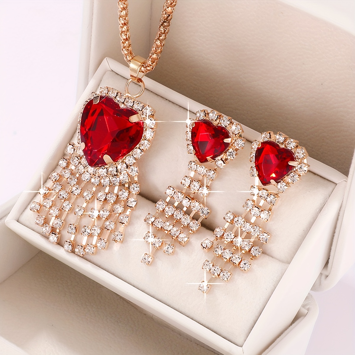 

3pcs/set Simple And Elegant Heart Shaped Jewelry Tassel Pendant Jewelry Set Fashionable Shining Jewelry Jewelry Set, Suitable For Daily Or Gift , Holiday Gift For Mom