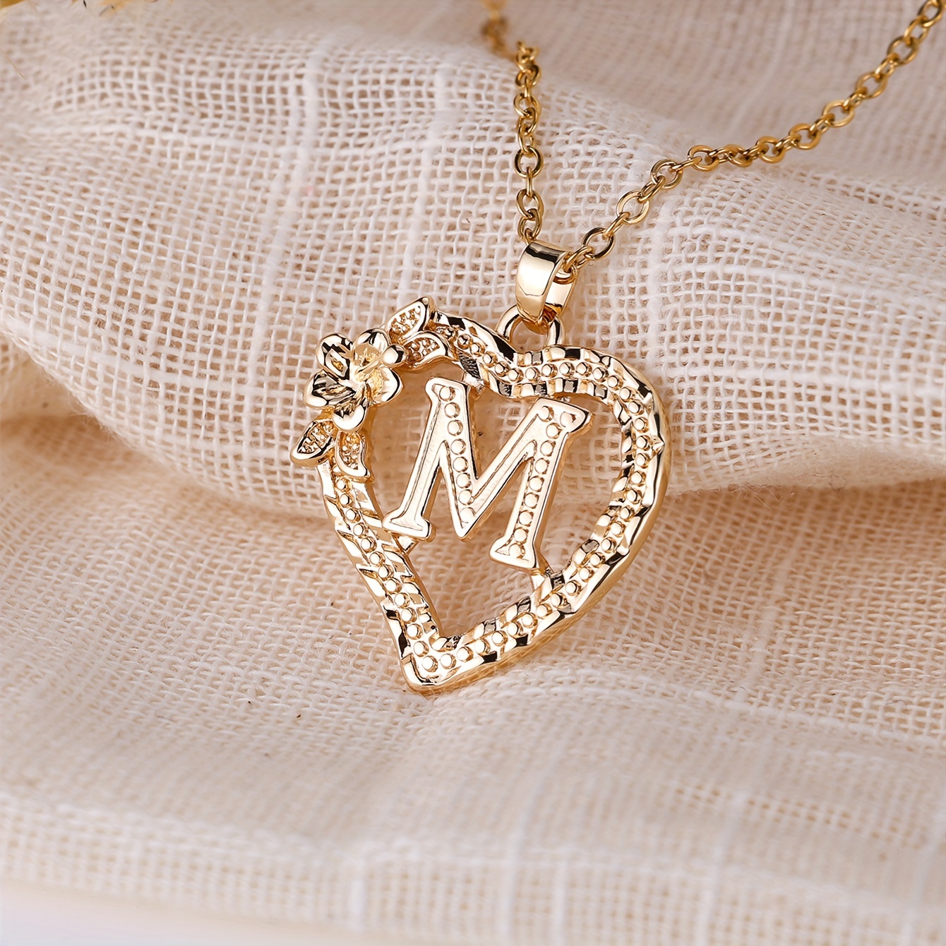 TEMU Style Love Flower Letter Pendant Necklace, A-z Alphabet Necklace, Letter Necklace, Dating Jewelry, Wedding Accessory