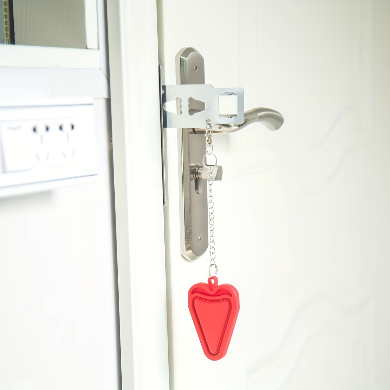 cerradura de puerta portátil de 1 pieza, casillero de puerta de seguridad para el hogar, adecuado para viajes, hoteles, apartamentos familiares, proporciona seguridad y privacidad adicionales sports & outdoors