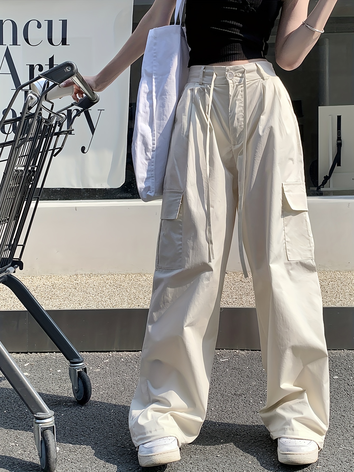 Elegancia Casual: Pantalones Cargo Bezaid