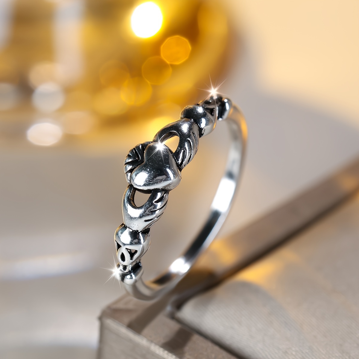 Claddagh Ring : Elegant Gold & Silver Pieces - Temu