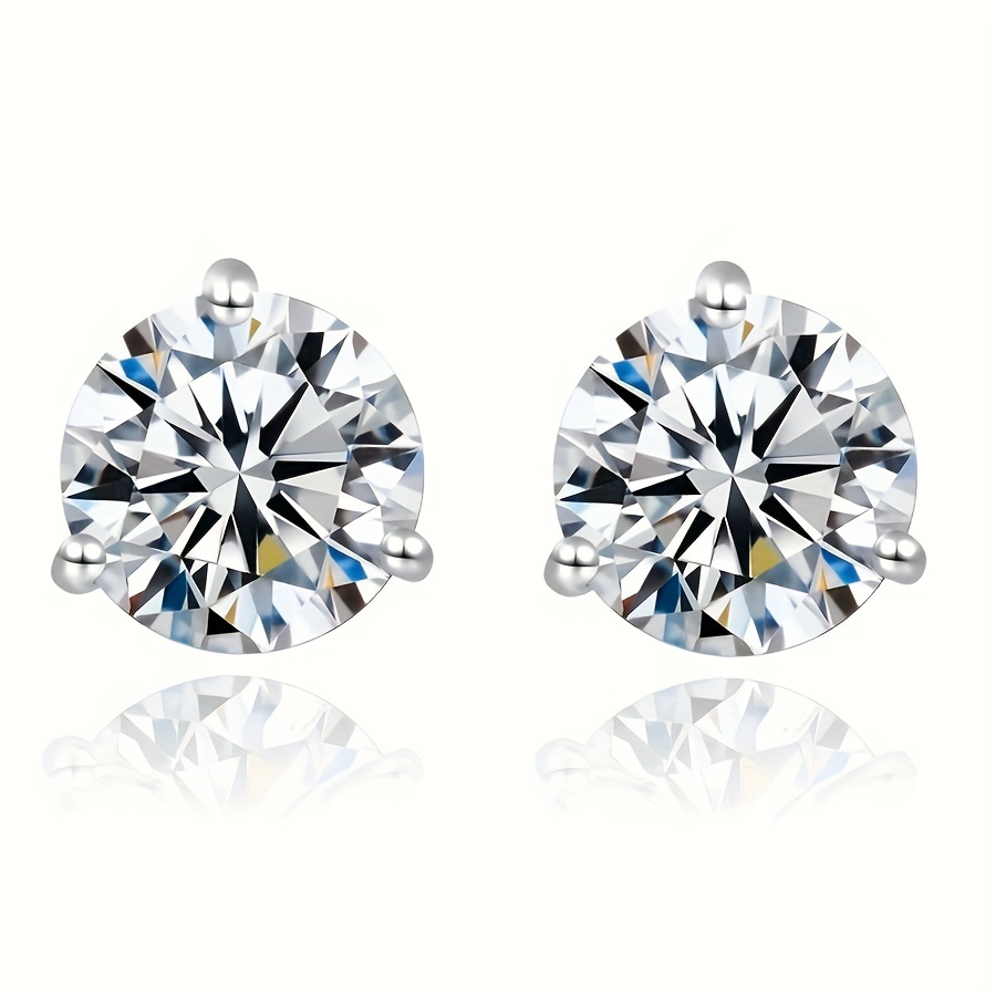 

Moissanite Stud Earrings Three-pronged Round Versatile Commuter Stud Earrings