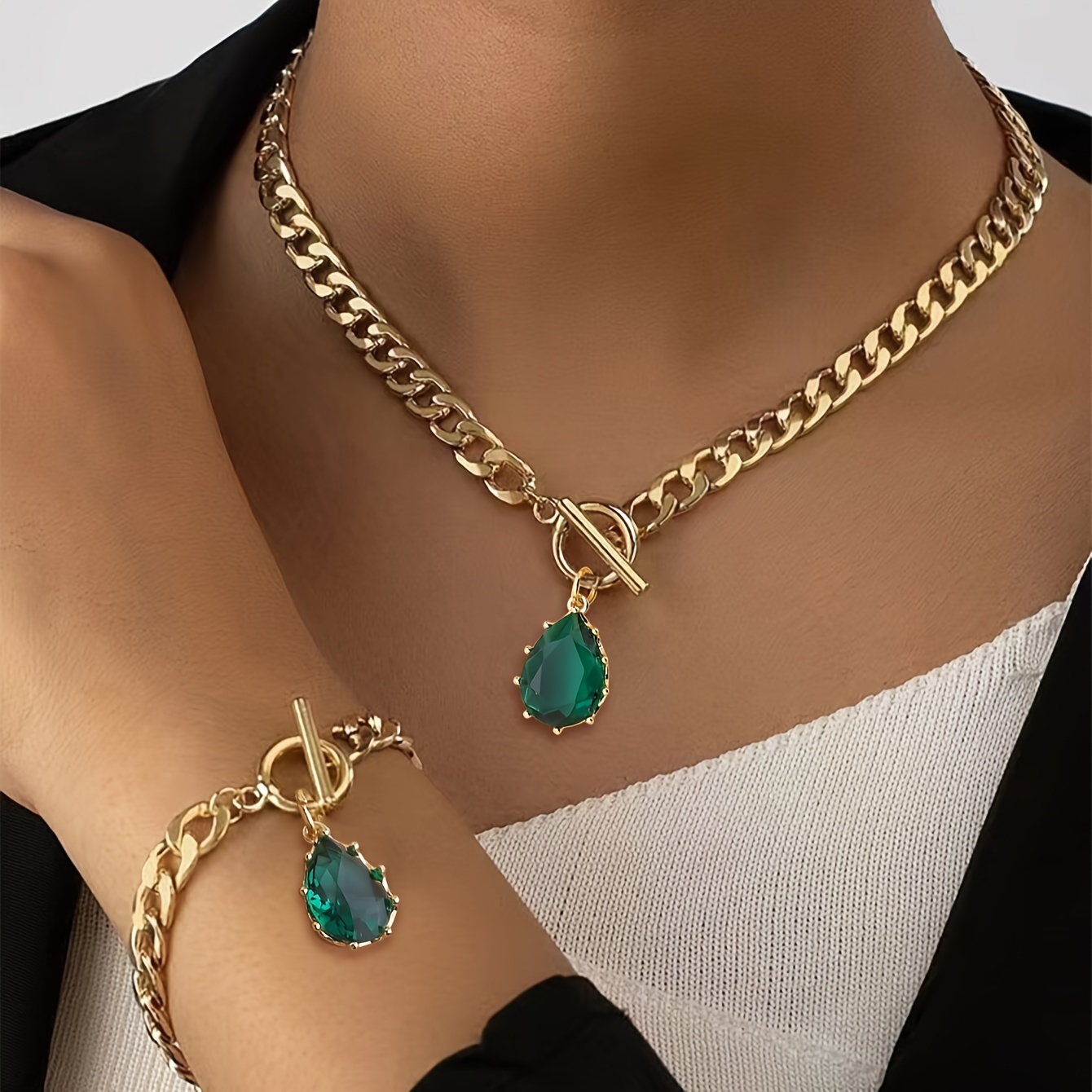 

Bracelet + Necklace Vintage Jewelry Set Ot Buckle + Chain Design Inlaid Emerald Zirconia In Waterdrop Shape Chic And Cheap Thing