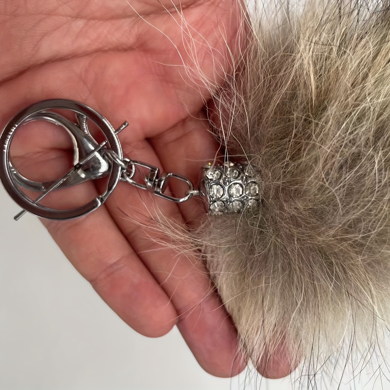 ASkinds Fox Tail Keychain Fox Tail Fur Keyring Soft Fluffy Bag Hanging  Charm Pendant Key Handbag Pendant Accessories Gift for Women
