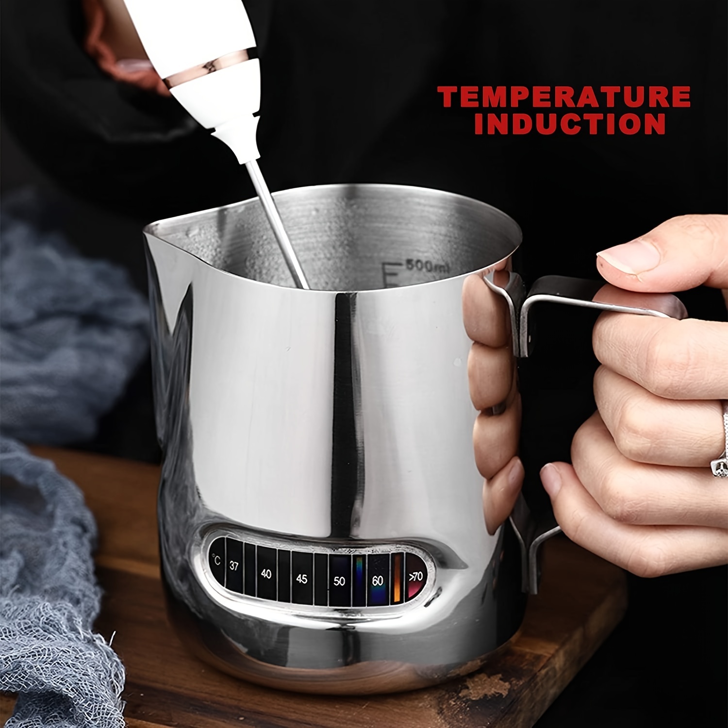 Jarra de espuma de leche de acero inoxidable con termómetro para cocinar  leche al vapor, termómetro de leche ideal y jarra de leche de 20 onzas para