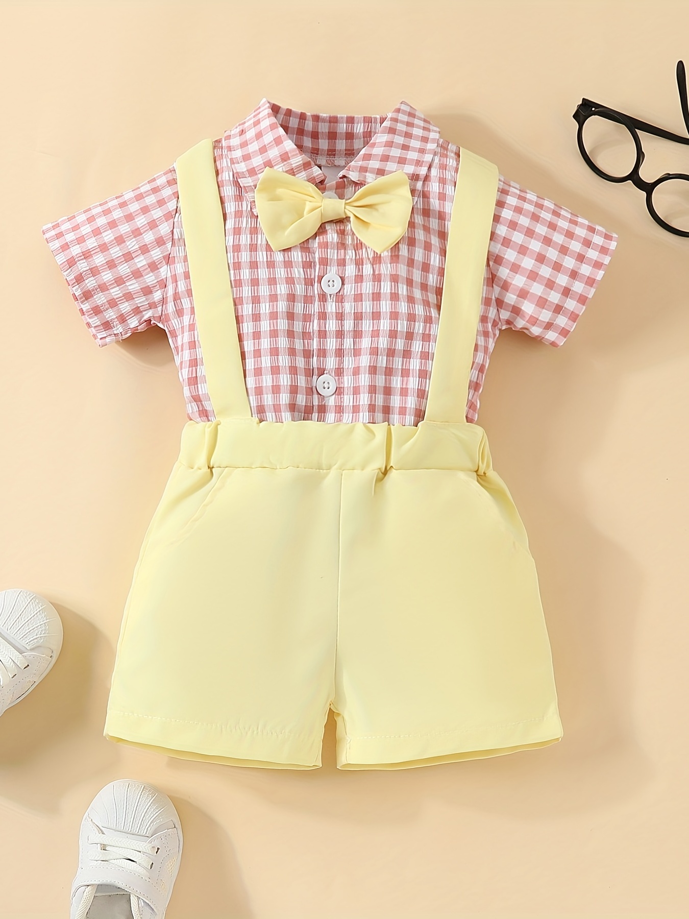 2pcs Baby Boys Plaid Bowtie Onesie & Suspender Shorts Set