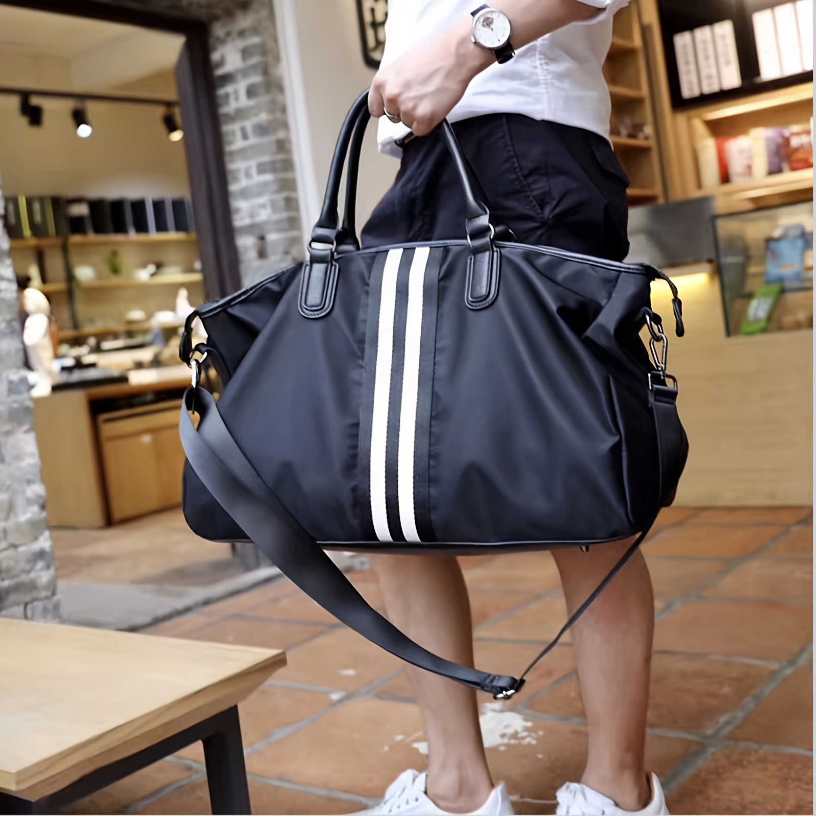 1pc Fashion Lightweight Mens Travel Bag Portable Handbag