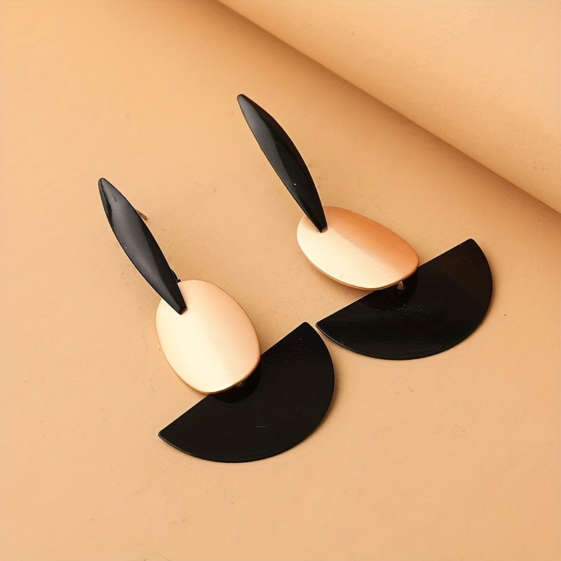 2pcs Men's Contrasting Stud Earrings