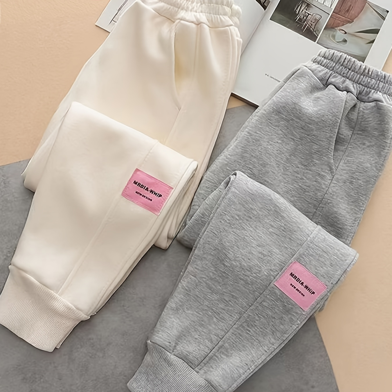 [1pc] Calças de Jogging Desportivas de Tamanho Médio-Grande, Calças Modernas de Menina Novas de 2024 para a Primavera/Outono, Calças Casuais Largas para Crianças, para Exterior