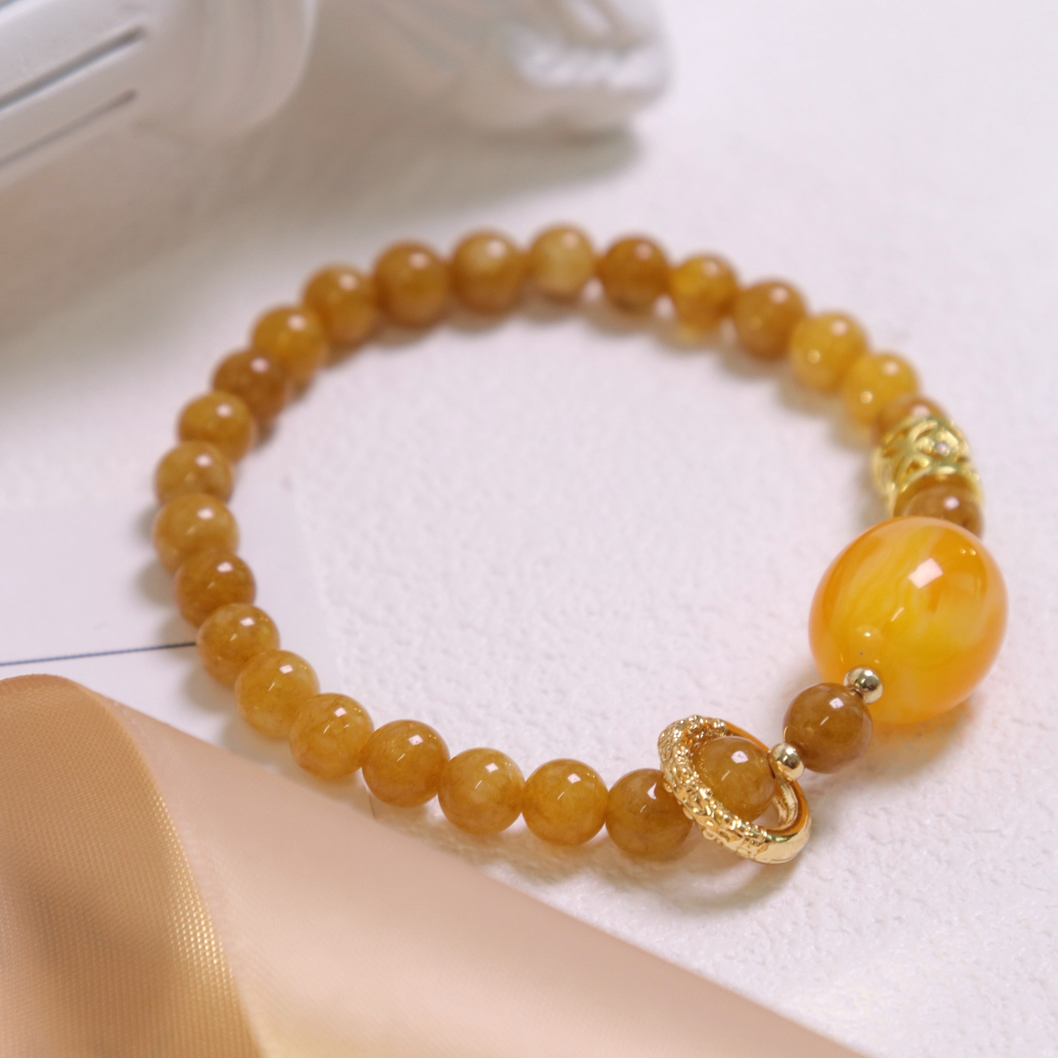 

1pc Natural Caramel Amber Bracelet: Elevate Your Style With Elegance. Christmas, Spring, Mother's Day, Thanksgiving Day, Father's Day, Independence Day, Halloween Gift
