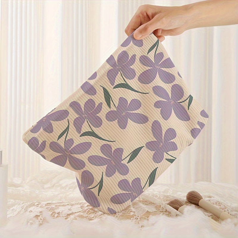 

Cute Floral Pattern Velvet Zipper Pouch, Lightweight Cosmetic Bag, Lined Multifunctional Toiletry Organizer